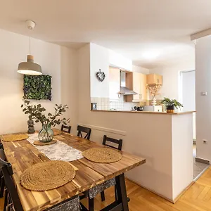  Apartamento Gozsdu White Raven 305 Hungría